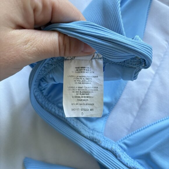 Becca Fine Line Bikini Top Light Blue Swimsuit Pool Beach Womens Size D Padded - Picture 4 of 5